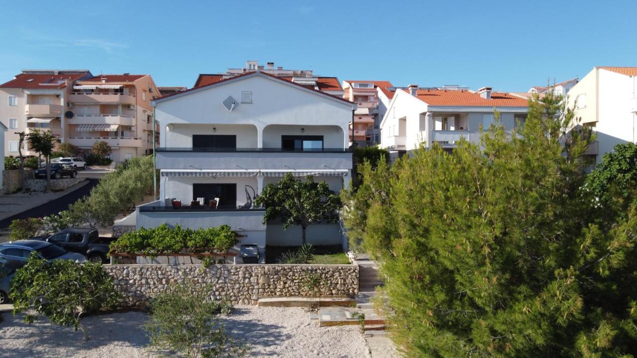 Villa Ami Kustići Buitenkant foto